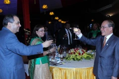 Chủ tịch Quốc hội chiêu đãi các thành viên Ban Chấp hành IPU