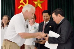 Đoàn Cựu chiến binh Mỹ thăm và làm việc tại tỉnh Quảng Nam