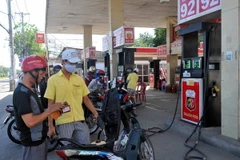 Bộ trưởng Đinh Tiến Dũng: Giá xăng dầu bán lẻ tăng 30% là hợp lý