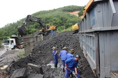 TKV đang khẩn trương khắc phục sự cố do mưa lũ, đảm bảo cấp đủ than cho các hộ tiêu dùng theo kế hoạch. (Nguồn: vinacomin)