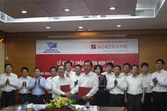 Lãnh đạo hai bên tham gia ký kết. (Nguồn: Agribank)