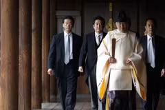 Dư luận phản đối Thủ tướng Nhật viếng đền Yasukuni