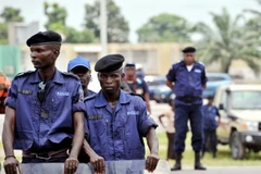 Thủ đô Kinshasa của Congo hoàn toàn tê liệt vì xung đột