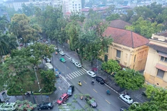 Góc phố đường Lý Thường Kiệt-Lê Thánh Tông sáng sớm ngày 25/2. (Ảnh: Vietnam+)
