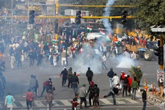 Biểu tình tại Ấn Độ. (Ảnh: WSJ)