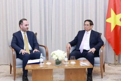 Thủ tướng Phạm Minh Chính tiếp ông Amir Salemizadeh, Tổng Giám đốc Tập đoàn JTA, Qatar. (Ảnh: Dương Giang/TTXVN)