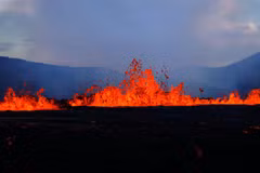 Iceland: Nguy cơ cả thị trấn Grindavik bị tàn phá do núi lửa phun trào