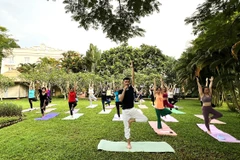 Phó Thủ tướng: Nâng cao nhận thức về chăm sóc sức khỏe chủ động của người dân