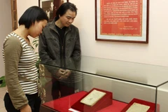 [Video] Lần đầu tiên trưng bày bản gốc tác phẩm ''Đường Kách mệnh''