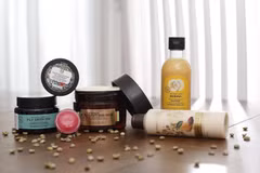 Cận cảnh bộ đồ nghề làm đẹp của Thùy Dương Next Top