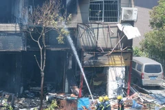 Lực lượng cứu hộ tại hiện trường vụ nổ. (Nguồn: Shanghaidaily)