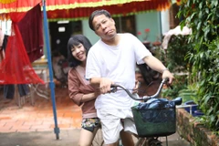 Mẹ Đỗ Nhật Nam: ''Thôi đừng cố tìm nhặt mặt nạ đàn ông''