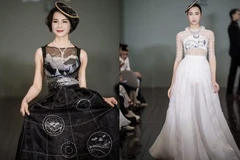 Heart’n Hands và câu chuyện 22 thợ khuyết tật, 33.000 viên đá quý