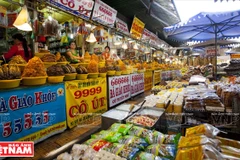 Chợ mắm, cá khô Châu Đốc lớn nhất miền Tây Nam Bộ