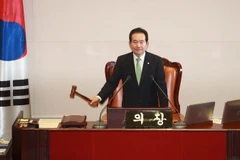 Chủ tịch Quốc hội Hàn Quốc Chung Sye-kyun khai mạc phiên họp Quốc hội ở thủ đô Seoul ngày 22/7. (Nguồn: EPA/TTXVN)