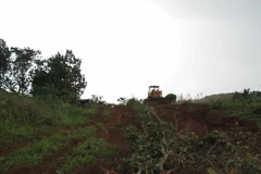 Khu đất thuộc dự án của Công ty Long Sơn. (Ảnh: Ngọc Minh/TTXVN)