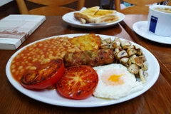 Bí quyết để có vòng eo thon của “nàng Belle” Emma Watson