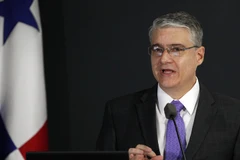 Bộ trưởng Kinh tế và Tài chính Panama Dulcidio de la Guardia. (Nguồn: panamatoday.com)
