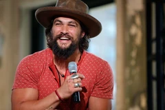 Jason Momoa: Siêu anh hùng của DC Comics ngoài đời thực