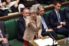 Thủ tướng Anh Theresa May (phía trước) phát biểu tại phiên họp của Hạ viện về thỏa thuận Brexit tại London, ngày 29/3/2019. (Ảnh: THX/TTXVN)