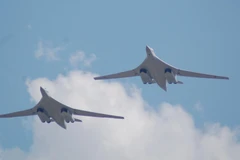 Máy bay ném bom chiến lược Tu-160 cuar Nga. (Nguồn: AVN)