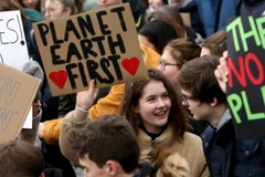 Người dân Đức tuần hành vì phong trào "Những ngày thứ Sáu vì tương lai". (Nguồn: Common Dreams)