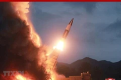 Một vụ thử tên lửa của Triều Tiên tại bờ biển phía Đông nước này ngày 10/8/2019. (Ảnh: Yonhap/TTXVN)