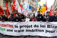 Biểu tình phản đối vụ rò rỉ đề thi tại Pháp. (Nguồn: Saudi Gazette)