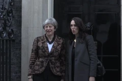 Thủ tướng Anh Theresa May và người đồng cấp New Zealand Jacinda Arden tại phố Downing. (Nguồn: The West Australian)