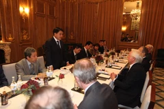 Quang cảnh buổi làm việc. (Ảnh : Đình Thư/TTXVN)