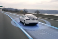 Tesla đang thúc đẩy phát triển công nghệ ôtô tự lái. (Nguồn: Thomas Bensmann)