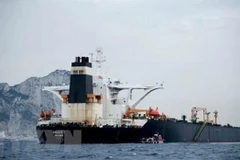 Tàu chở dầu Grace 1 của Iran tại khu vực ngoài khơi Gibraltar. (Ảnh: IRNA/TTXVN)