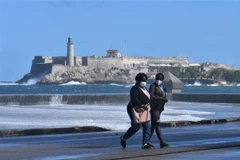 Người dân tại La Habana (Cuba). (Ảnh: THX/TTXVN)