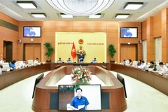 Chủ tịch Quốc hội Vương Đình Huệ chủ trì cuộc họp về hội nghị triển khai luật, nghị quyết đã được thông qua tại Kỳ họp thứ 5, chiều 5/7/2023. (Ảnh: TTXVN)