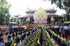 Đại lễ Phật đản Phật lịch 2567 diễn ra tại Tổ Đình Từ Đàm, thành phố Huế ngày 2/6/2023. (Ảnh: Tường Vi/TTXVN)
