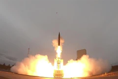Một vụ thử hệ thống phòng thủ tên lửa siêu thanh Arrow 3 tại bang Alaska (Mỹ), ngày 28/7/2019. (Ảnh: AFP/TTXVN)