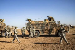 Binh sỹ Thổ Nhĩ Kỳ tuần tra tại thị trấn Darbasiyah (Syria) ngày 7/12/2020. (Ảnh: AFP/TTXVN)