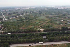 Tuyến Vành đai 4 qua đại lộ Thăng Long trên địa bàn xã Song Phương, huyện Hoài Đức (Hà Nội). (Ảnh: Huy Hùng/TTXVN)