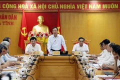 Ông Hoàng Trũng Dũng - Bí thư Tỉnh ủy Hà Tĩnh phát biểu tại buổi làm việc. (Ảnh: Công Tường/TTXVN)