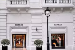 Doanh số bán hàng của nhà sản xuất túi Birkin-Hermes đã tăng tốc trong quý 2. (Nguồn: Hermes/Ảnh chụp màn hình)
