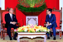 Ông Võ Văn Thưởng, Trưởng ban Tuyên giáo Trung ương tiếp ông Tsutomu Takebe, Cố vấn đặc biệt Liên minh nghị sỹ hữu nghị Nhật-Việt. (Ảnh: Thống Nhất/TTXVN)