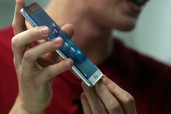 Samsung quyết khắc phục sự cố Note 7 trước khi iPhone 7 bán ra
