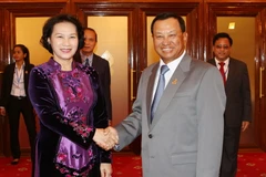 Chủ tịch Quốc hội Nguyễn Thị Kim Ngân hội kiến với Chủ tịch Thượng viện Cawmpuchia Say Chhum. (Ảnh: Trọng Đức/TTXVN)