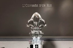 Biểu tượng bằng pha lê của sự kiện ra mắt Odyssee D’un Roi (Chuyến lưu hành của nhà vua)