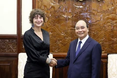 Chủ tịch nước Nguyễn Xuân Phúc tiếp Đại sứ Hà Lan Elsbeth Akkerman đến chào từ biệt. (Ảnh: Thống Nhất/TTXVN)