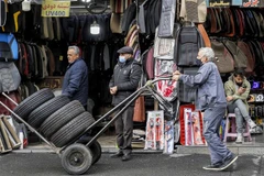 Đường phố tại thủ đô Teheran. (Ảnh: AFP/TTXVN)
