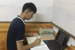 Em Trương Tuấn Anh - thủ khoa khối C của tỉnh Thái Bình. (Ảnh: TTXVN phát)