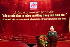 Trao giải Cuộc thi viết về bảo vệ nền tảng tư tưởng của Đảng
