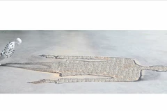 “Cái bóng nghiêng”: Sắp đặt chân dung cuộc sống của Quỷ