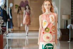 [Photo] Những gam màu đối lập của hai thương hiệu Chula-Wephobia